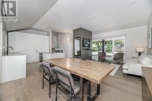 5011 Spruce Avenue, Burlington, ON - Indoor