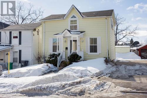 15 ELIZABETH STREET N  Brampton, ON L6X 1S1