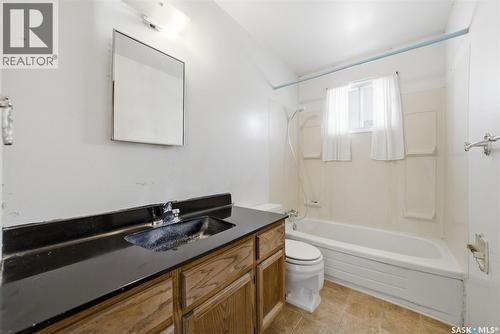 224 Waterloo Crescent, Saskatoon, SK - Indoor Photo Showing Bathroom