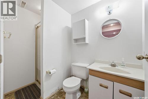 224 Waterloo Crescent, Saskatoon, SK - Indoor Photo Showing Bathroom