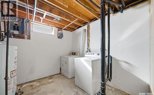 224 Waterloo Crescent, Saskatoon, SK - Indoor Photo Showing Laundry Room