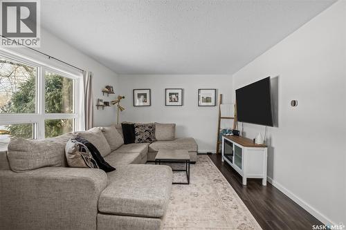 155 24Th Street E, Prince Albert, SK - Indoor Photo Showing Living Room