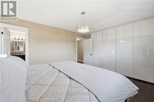 14 Atkins Drive, Hamilton, ON - Indoor Photo Showing Bedroom