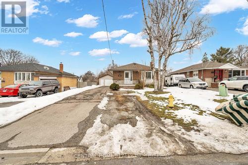 1118 ATHOL STREET  Whitby, ON L1N 4A7