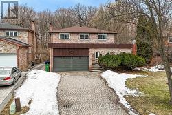 13 CARMEL COURT  Toronto, ON M2M 4B2