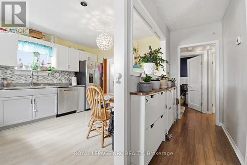 595 Lincoln Street, Welland (Lincoln/Crowland), ON - Indoor Photo Showing Kitchen
