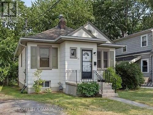 211 TORONTO STREET  Kingston, ON K7L 4A9