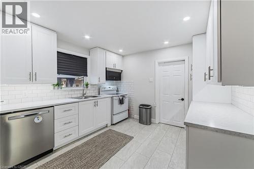 1378 Upper Wellington Street, Hamilton, ON - Indoor Photo Showing Kitchen