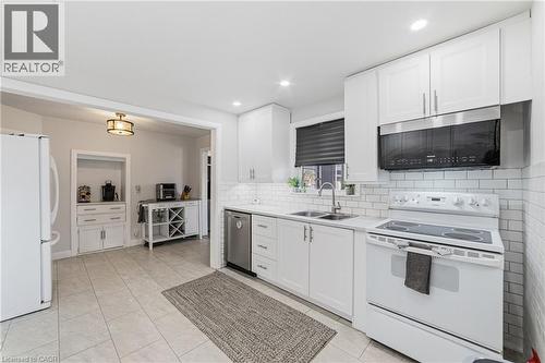 1378 Upper Wellington Street, Hamilton, ON - Indoor Photo Showing Kitchen With Double Sink