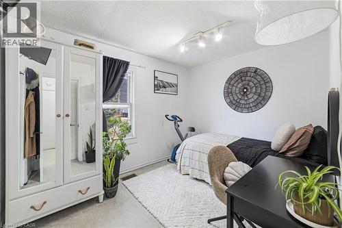 1378 Upper Wellington Street, Hamilton, ON - Indoor Photo Showing Bedroom