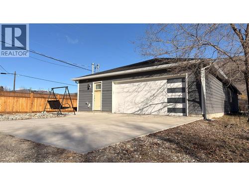 594 Sixth Avenue, Midway, BC - Outdoor