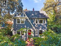 2527 W 37TH AVENUE  Vancouver, BC V6N 2T3