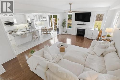 328 Shady Glen Crescent, Kitchener, ON - Indoor Photo Showing Living Room With Fireplace