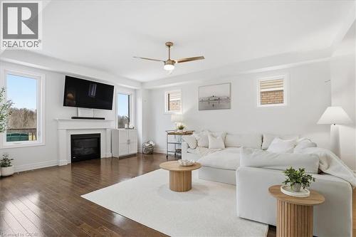 328 Shady Glen Crescent, Kitchener, ON - Indoor Photo Showing Living Room With Fireplace