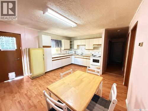 108 2Nd Avenue S, Macrorie, SK - Indoor Photo Showing Kitchen