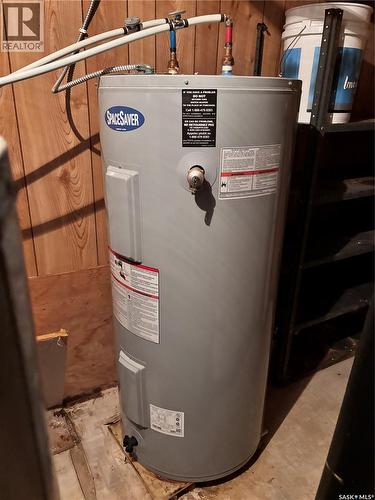 108 2Nd Avenue S, Macrorie, SK - Indoor Photo Showing Basement