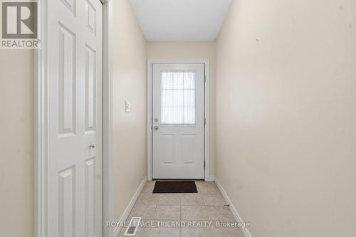 10 - 20 Windemere Place, St. Thomas, ON - Indoor Photo Showing Other Room