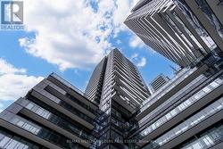 1006 - 117 BROADWAY AVENUE N  Toronto, ON M4P 1V3