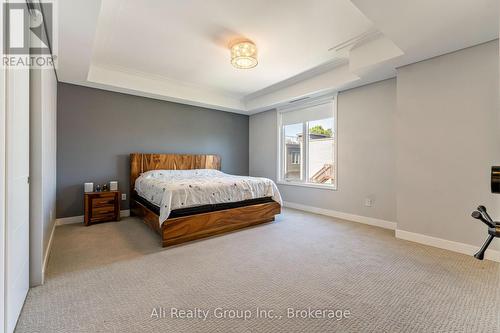 69 Donald Street, Ottawa, ON - Indoor Photo Showing Bedroom