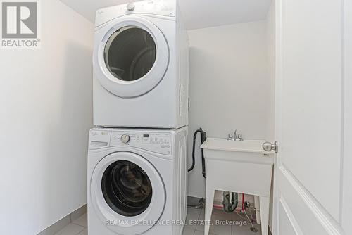 34 Pony Path, Oshawa, ON - Indoor Photo Showing Laundry Room