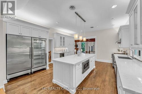 59 Elderberry Trail, Aurora, ON - Indoor Photo Showing Kitchen With Upgraded Kitchen