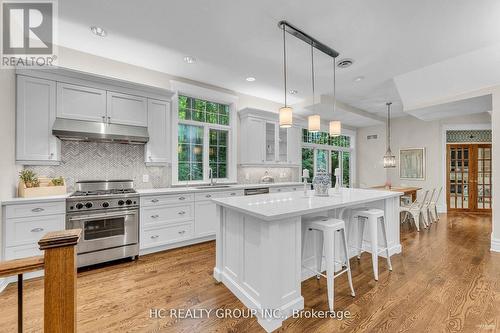 59 Elderberry Trail, Aurora, ON - Indoor Photo Showing Kitchen With Upgraded Kitchen
