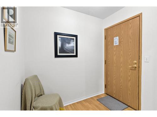 1045 Sutherland Avenue Unit# 214  Kelowna, BC V1Y 5Y1