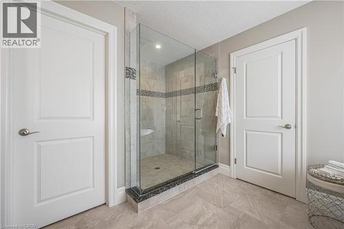 23 Highgrove Court, Cambridge, ON - Indoor Photo Showing Bathroom