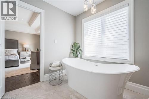 23 Highgrove Court, Cambridge, ON - Indoor Photo Showing Bathroom