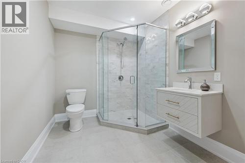 23 Highgrove Court, Cambridge, ON - Indoor Photo Showing Bathroom