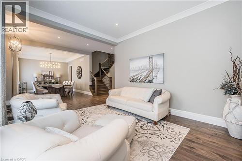23 Highgrove Court, Cambridge, ON - Indoor Photo Showing Living Room