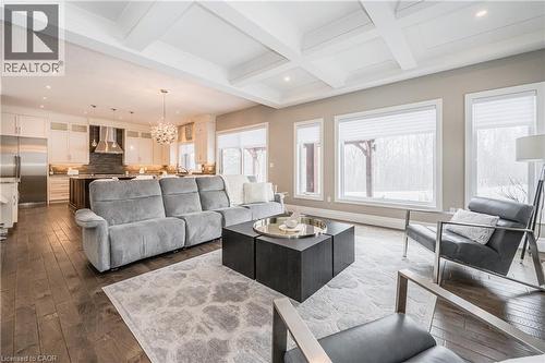 23 Highgrove Court, Cambridge, ON - Indoor Photo Showing Living Room
