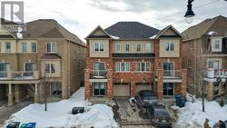 25 GOLDEN SPRINGS DRIVE  Brampton, ON L7A 0C7