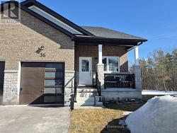 36 LAHEY CRESCENT  Penetanguishene, ON L9M 0W1