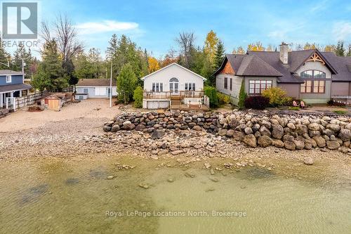 46 WILLIAM AVENUE  Wasaga Beach, ON L9Z 2X3