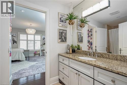 234 Brookfield Avenue, Burlington, ON - Indoor Photo Showing Bathroom