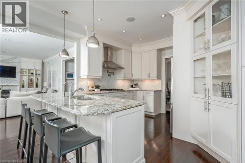 234 Brookfield Avenue, Burlington, ON - Indoor Photo Showing Kitchen With Upgraded Kitchen