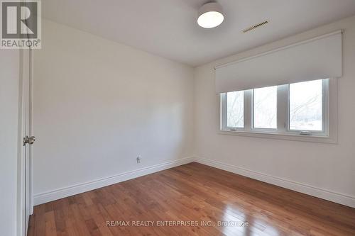 1439 Larchview Trail, Mississauga, ON - Indoor Photo Showing Other Room