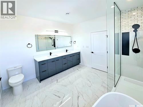 310 Flynn Manor, Saskatoon, SK - Indoor Photo Showing Bathroom