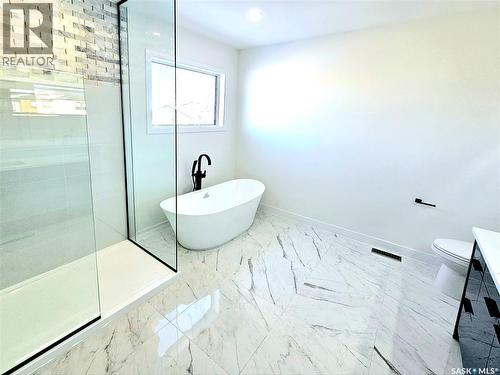 310 Flynn Manor, Saskatoon, SK - Indoor Photo Showing Bathroom