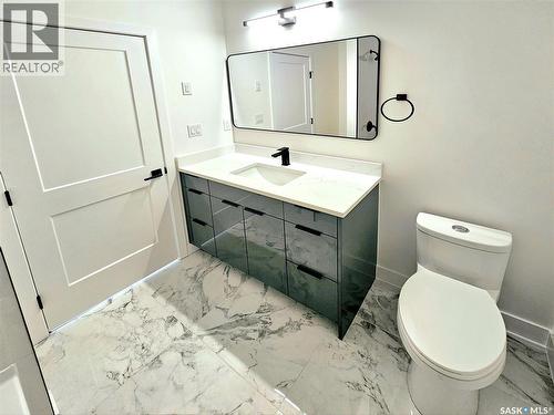 310 Flynn Manor, Saskatoon, SK - Indoor Photo Showing Bathroom