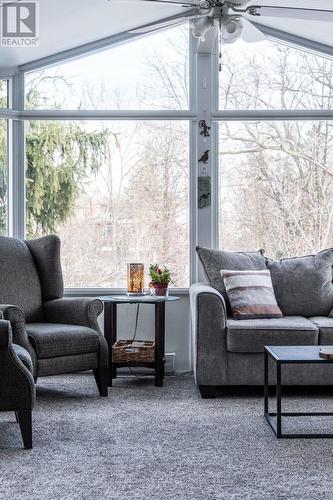 19 Chateau Court, Hamilton, ON - Indoor Photo Showing Other Room