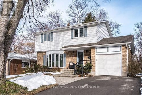 19 Chateau Court, Hamilton, ON - Outdoor