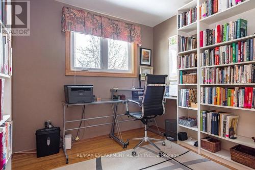 19 Chateau Court, Hamilton, ON - Indoor Photo Showing Office