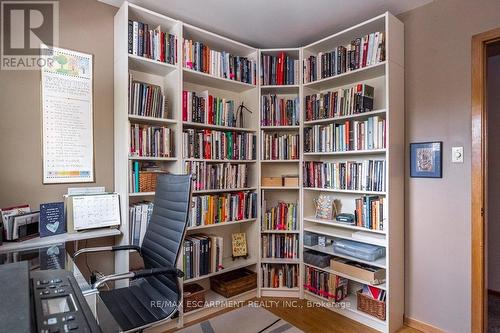 19 Chateau Court, Hamilton, ON - Indoor Photo Showing Office