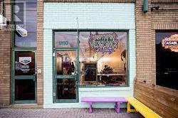 1110 DUNDAS STREET W  Toronto, ON M6J 1X2