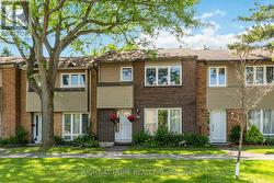3 - 21 MIDLAND CRESCENT  Ottawa, ON K2H 8P6