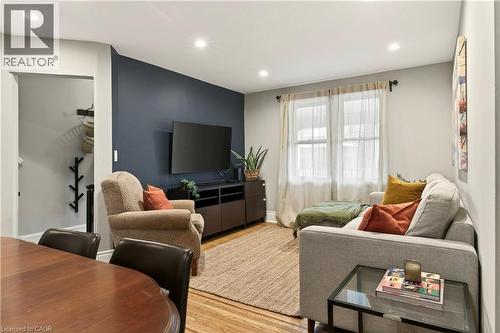74 Belmont Avenue, Hamilton, ON - Indoor Photo Showing Living Room