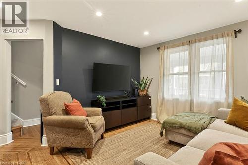 74 Belmont Avenue, Hamilton, ON - Indoor Photo Showing Other Room