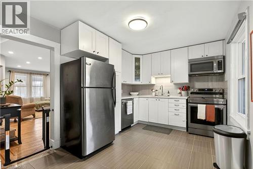 74 Belmont Avenue, Hamilton, ON - Indoor Photo Showing Kitchen